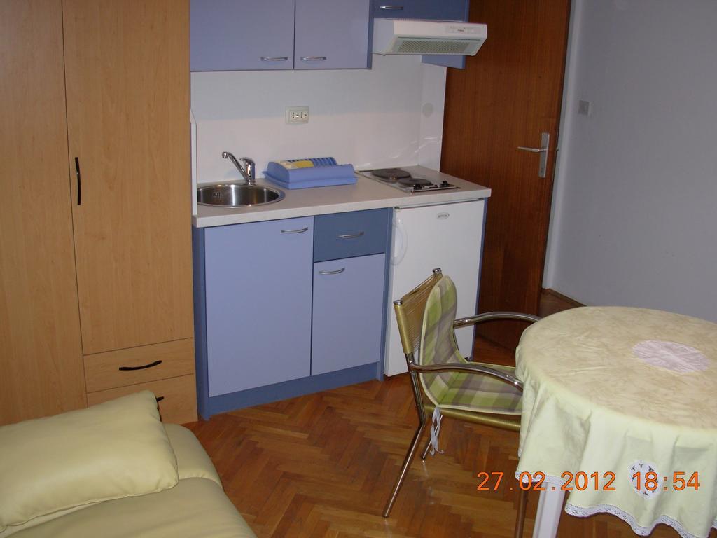 Apartment Karmen Trogir Habitación foto