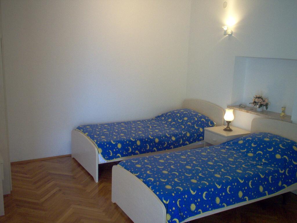 Apartment Karmen Trogir Habitación foto